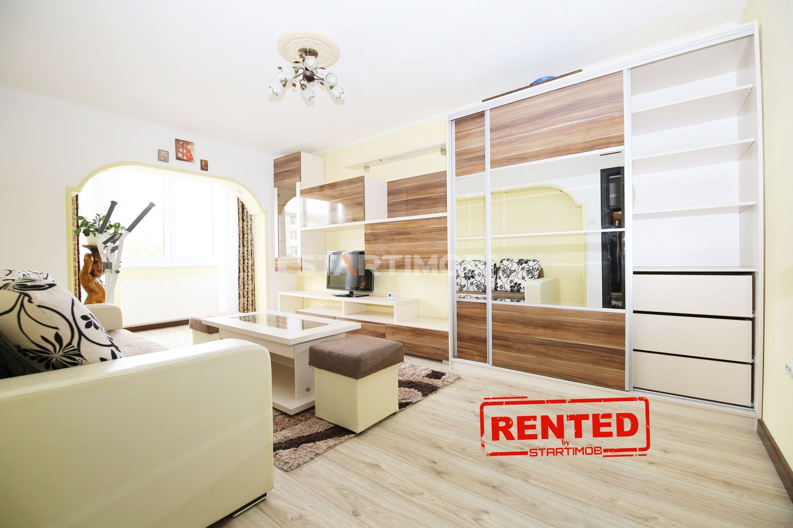 Apartament mobilat doua camere cu parcare Calea Bucuresti