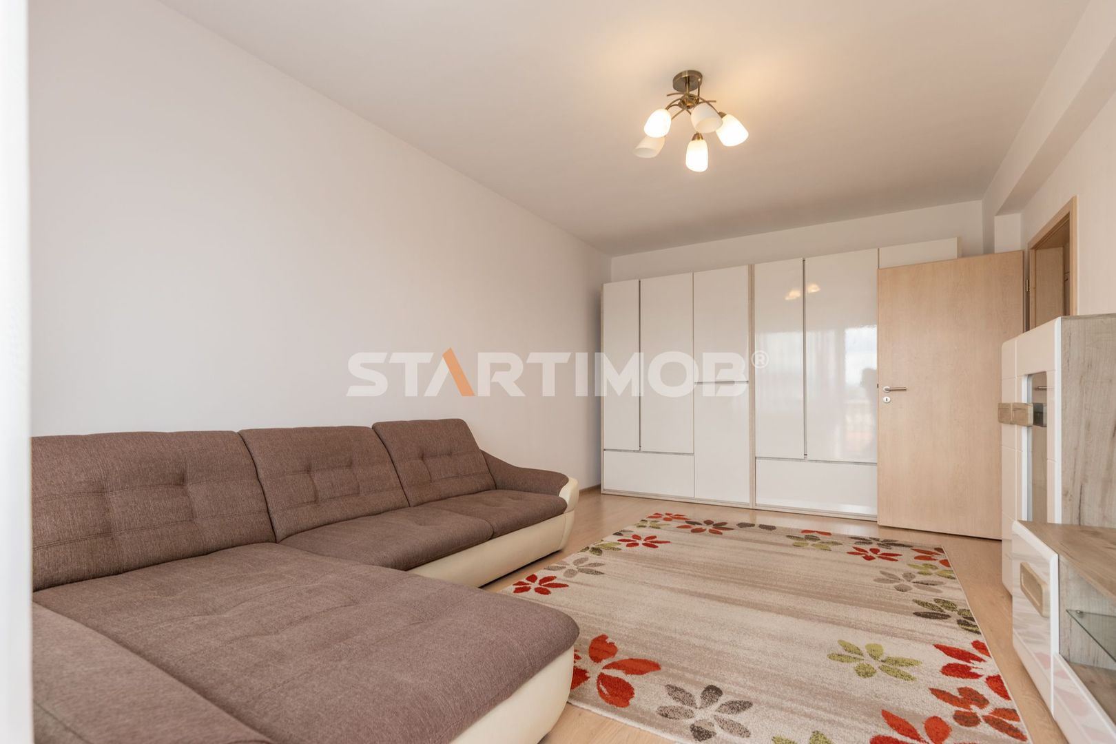 Apartament doua camere decomandat Tractorul