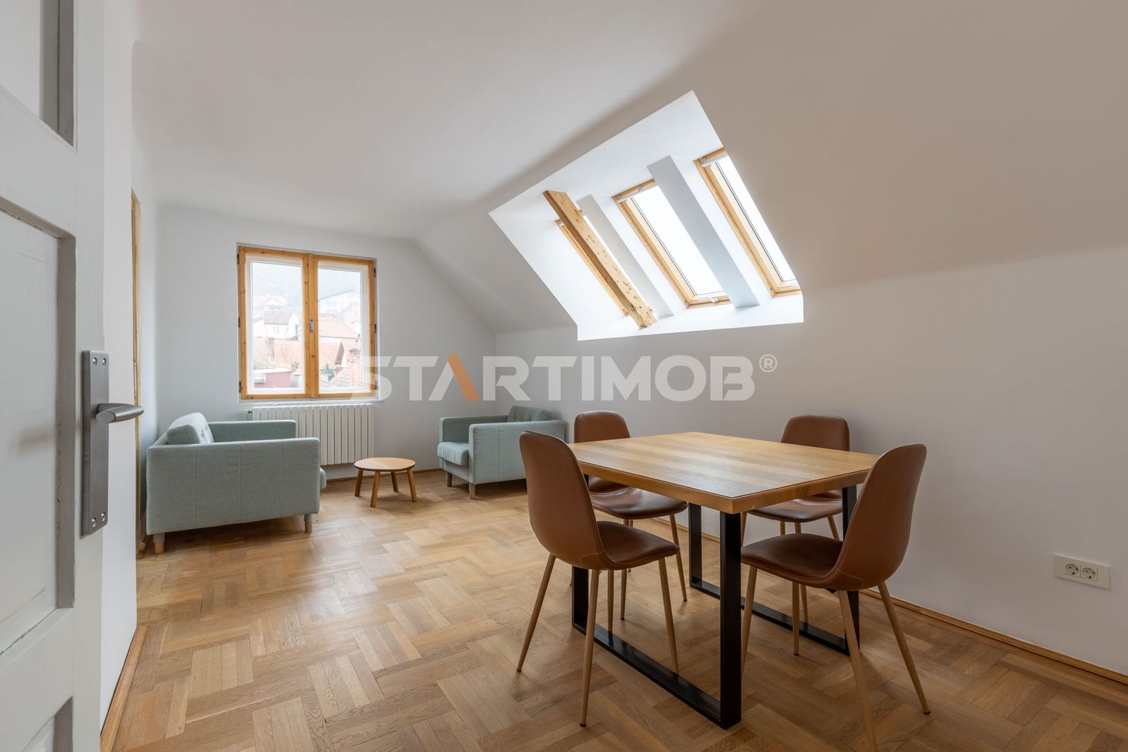 Apartament doua camere Centru Istoric pretabil investitie