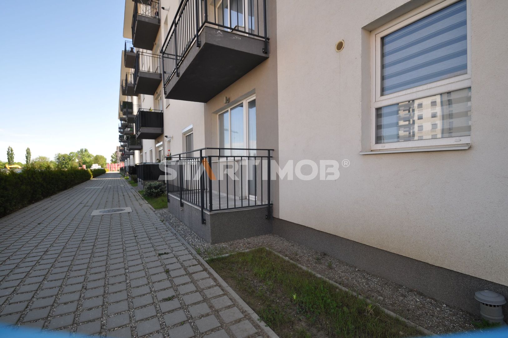 Garsoniera cu parcare in zona Coresi