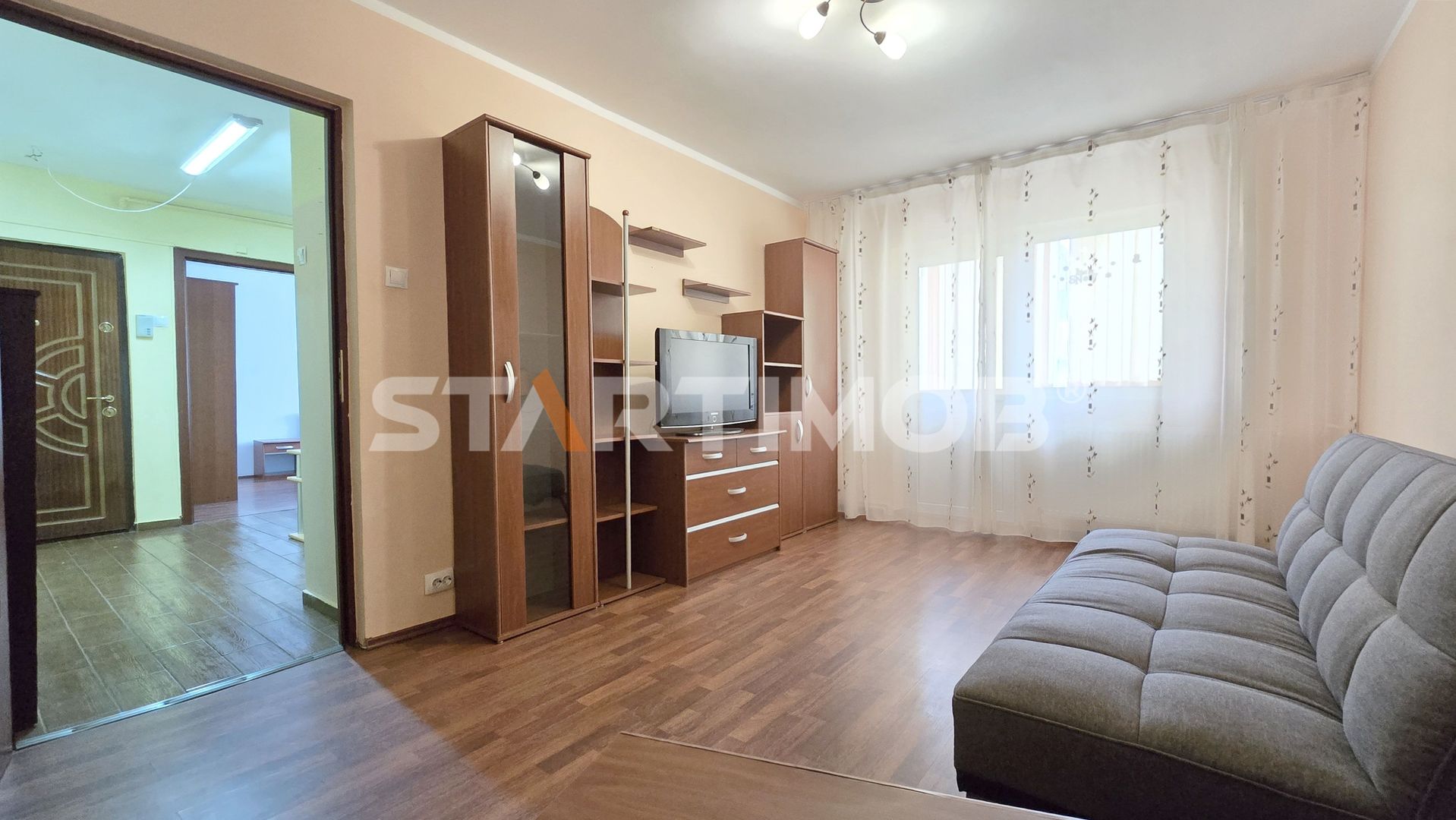 Apartament 2 camere cu parcare