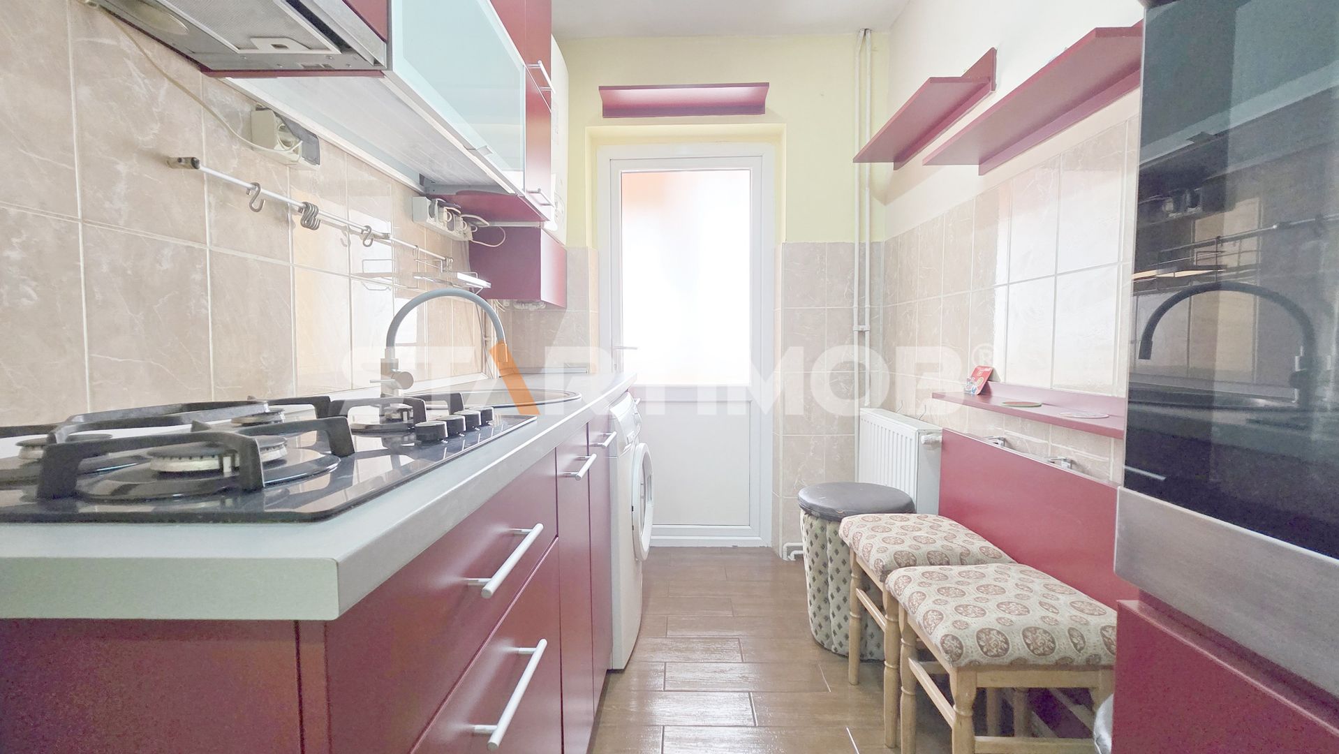 Apartament 2 camere cu parcare