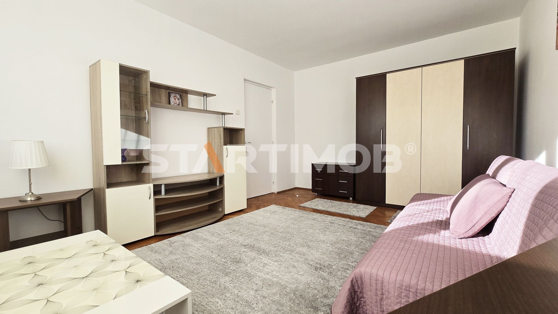 Garsoniera mobilata cu parcare Astra