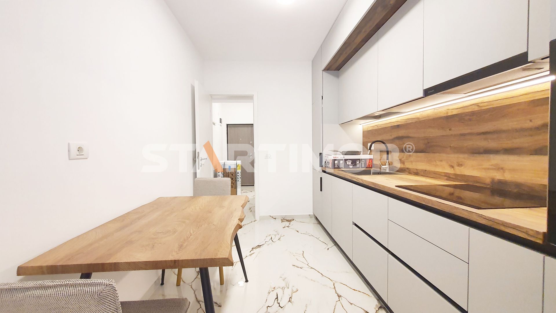 Garsoniera  prima inchiriere zona Coresi cu parcare