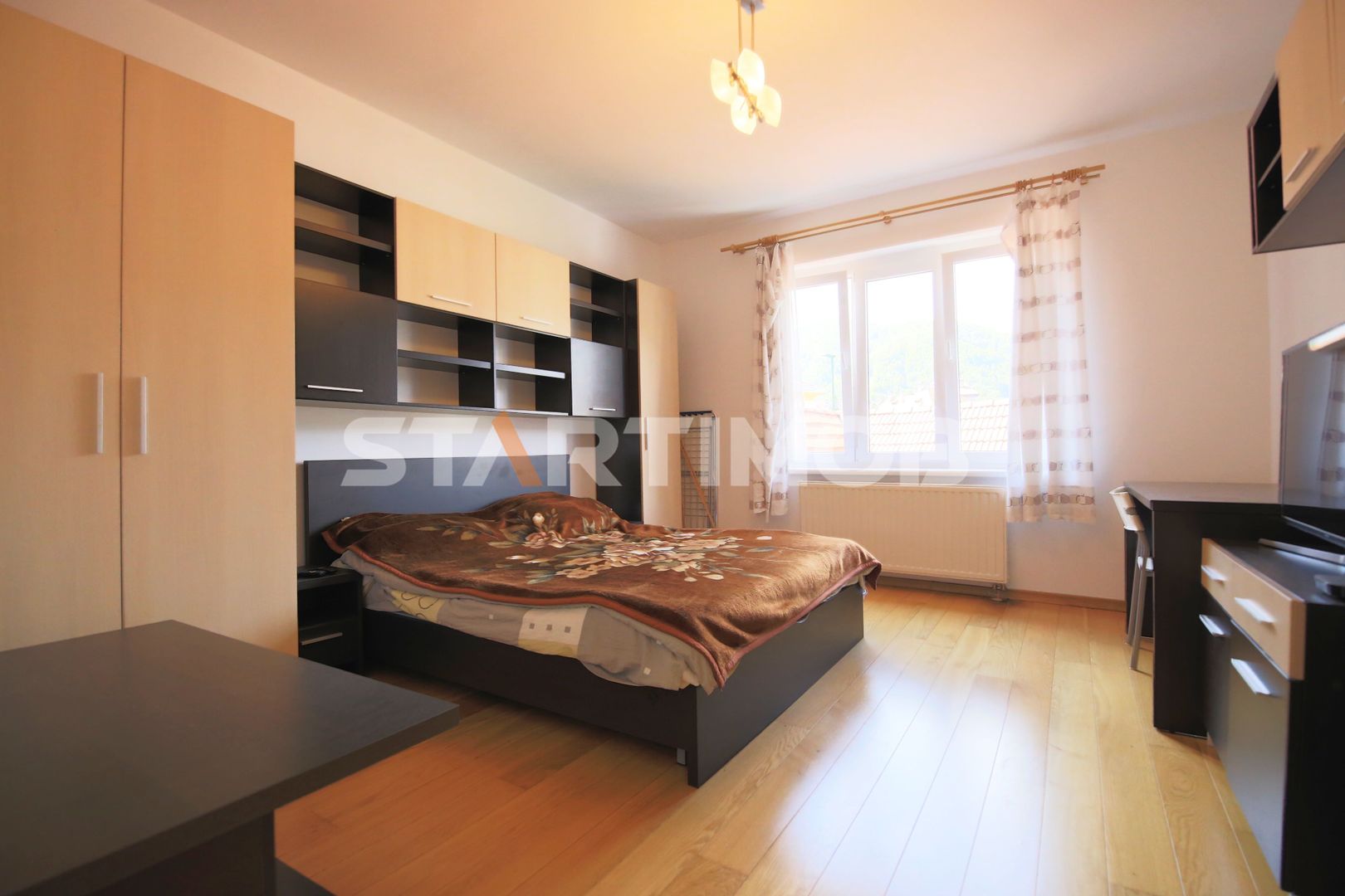 Garsoniera mobilata ultracentral  Piata Unirii Brasov