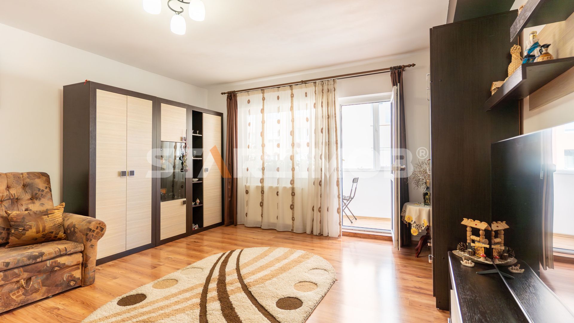 Apartament doua camere cu parcare