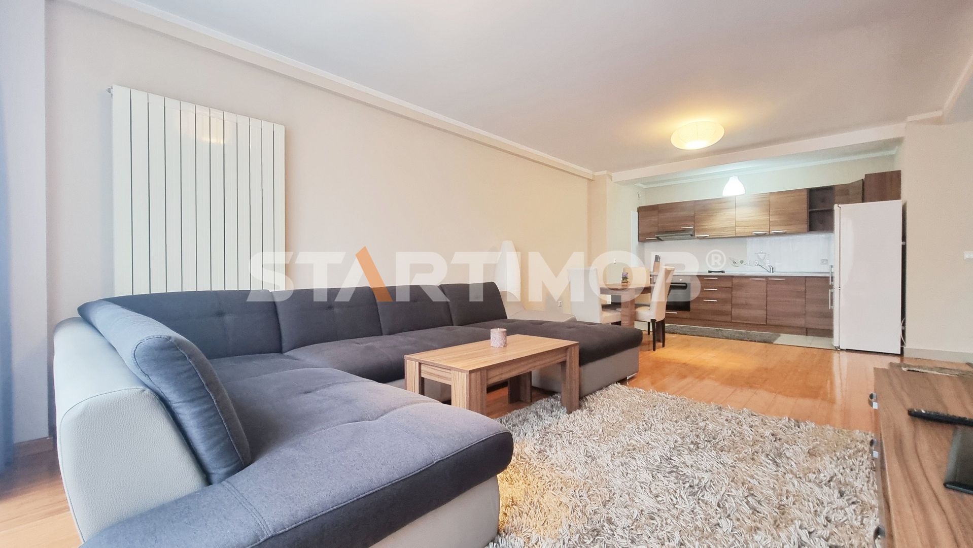 Apartament mobilat Central cu parcare