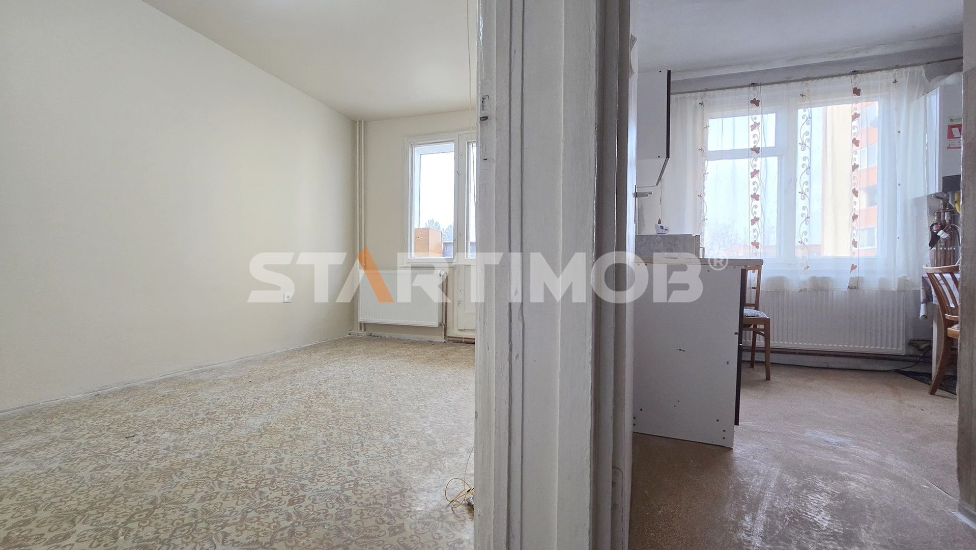 Garsoniera decomandata Astra zona Planete