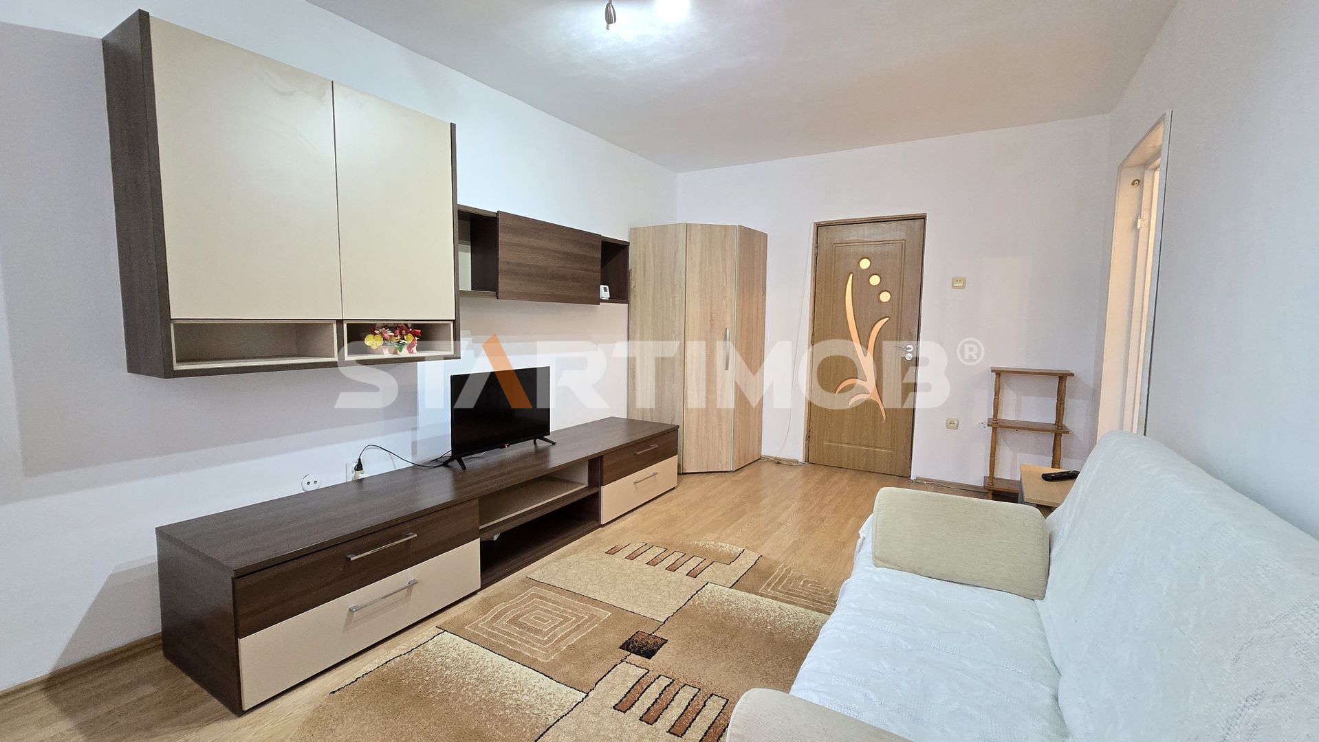 Apartament mobilat cu parcare zona Grivitei