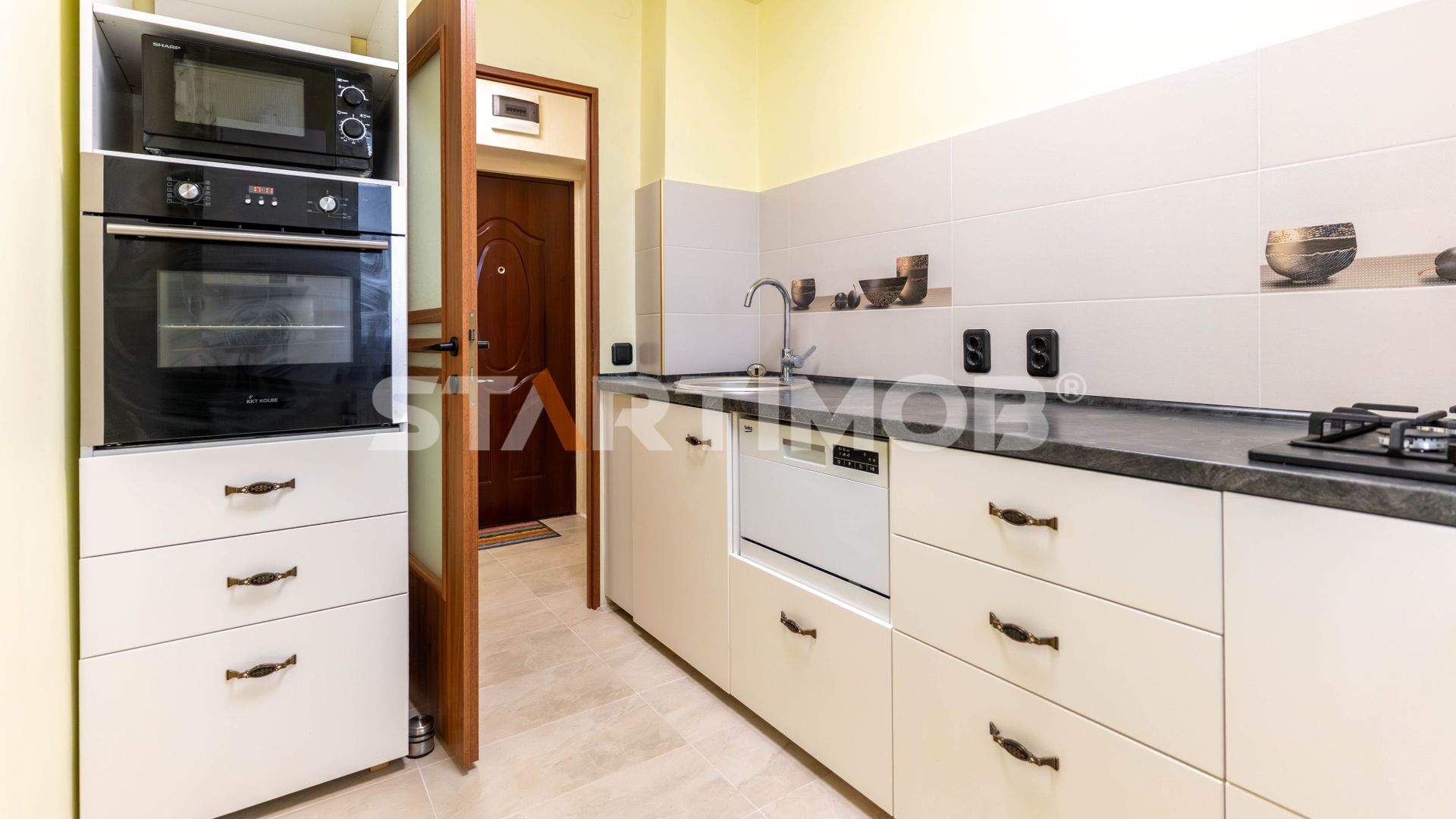 Apartament doua camere semidecomandat Bd Saturn