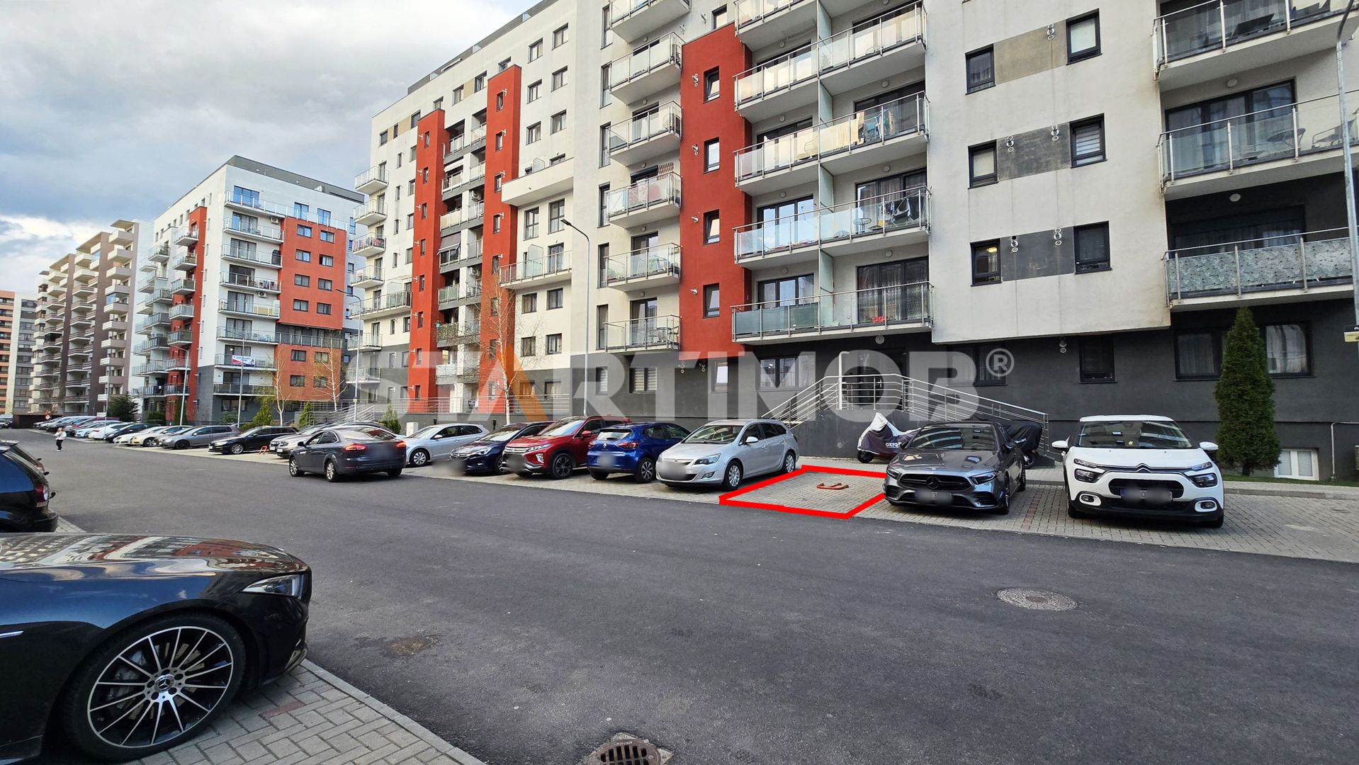 Loc parcare Maurer Residence Coresi