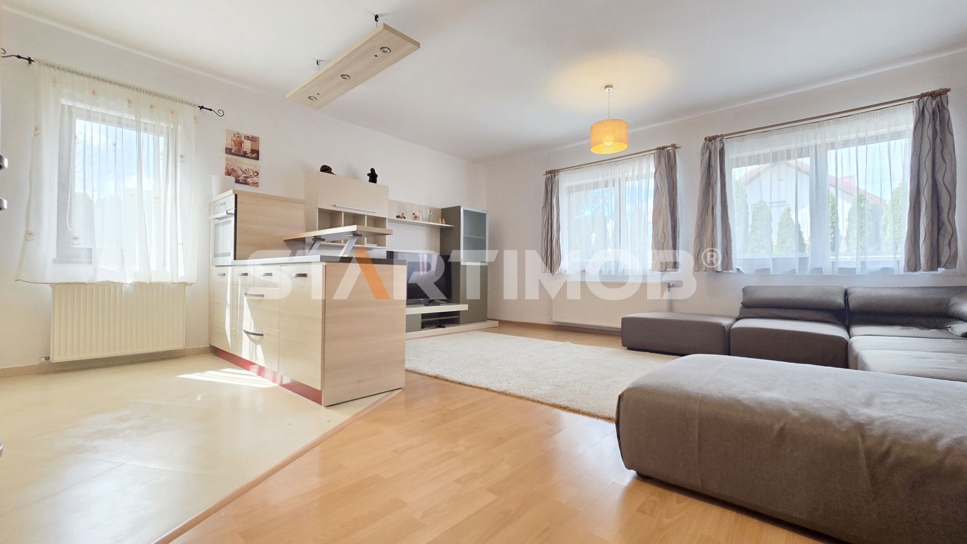 Apartament 3 camere zona Coresi cu 2 parcari