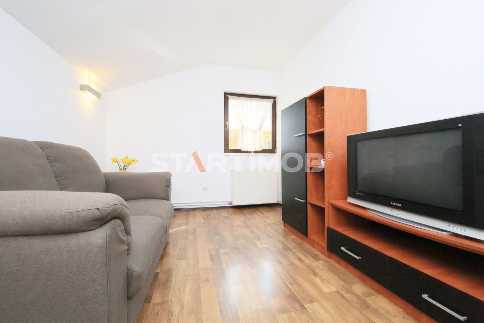 Apartament doua camere  mobilat  la casa zona STAR